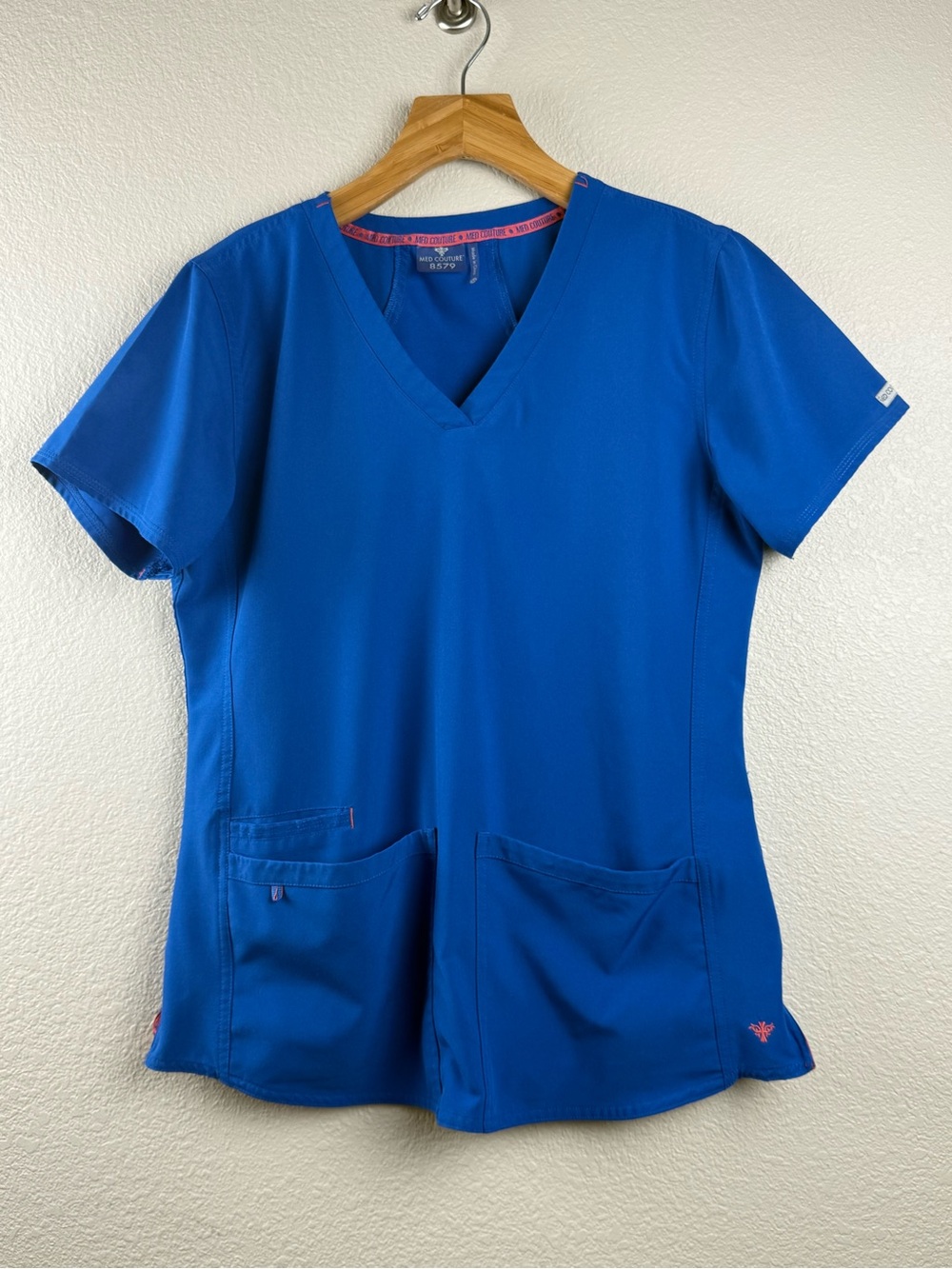 Med Couture Women's V-Neck Scrub Top in Blue - Size Medium